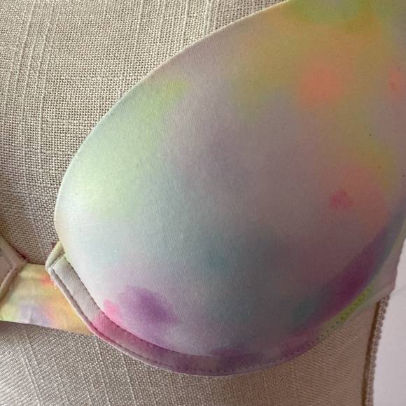 Pink Wear everywhere push up pigeonnant multi color - paint ๐จ bra size 34B - Picture 4 of 14